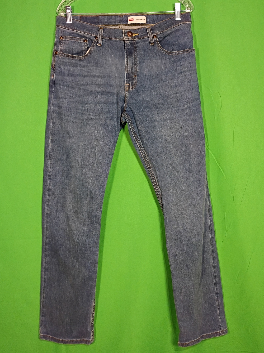 Wrangler Men’s Blue Denim Jeans Straight Fit 32 x 32 Medium Wash